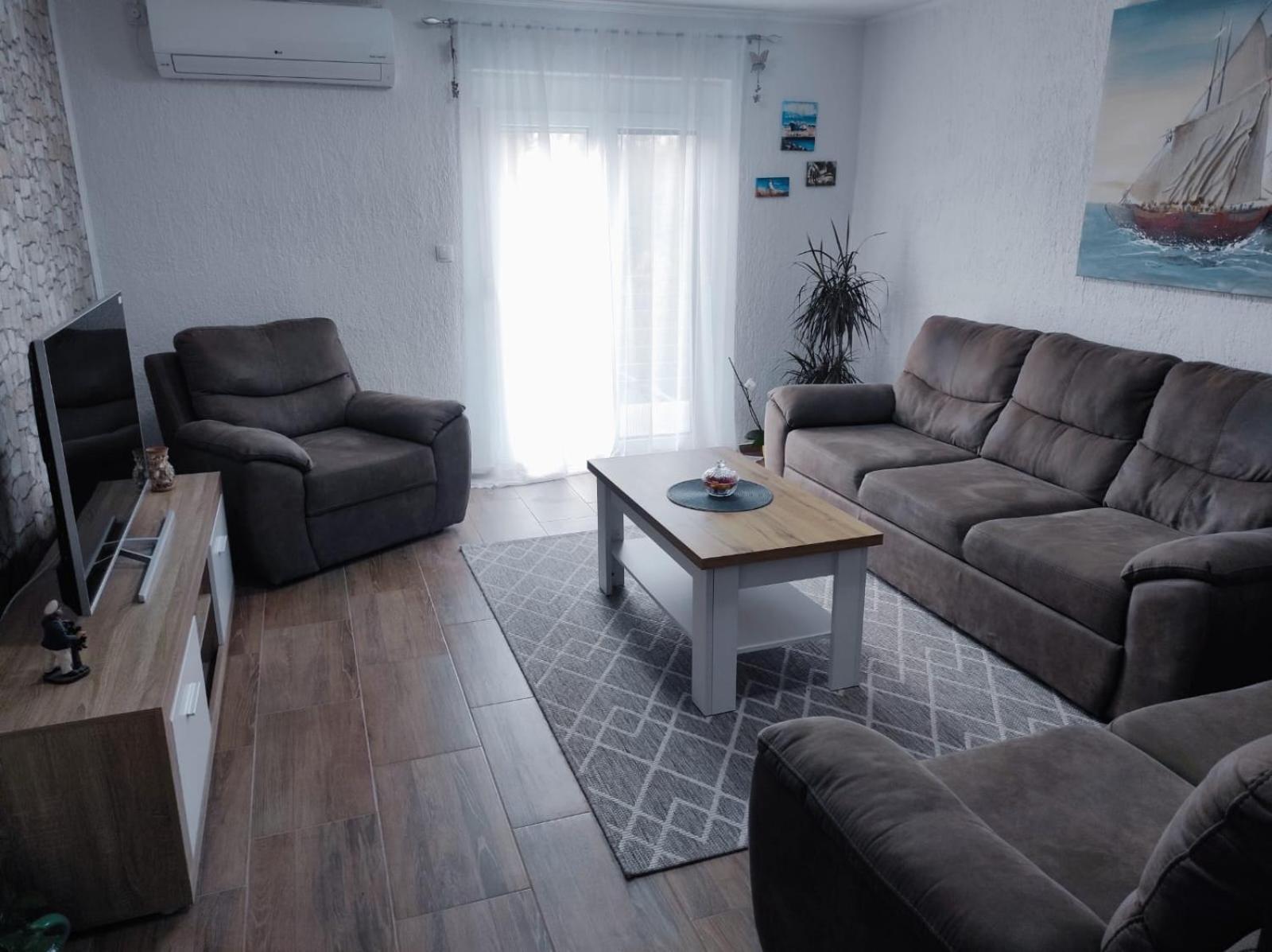 Apartman Jenny-Porec Kosinozici Luaran gambar
